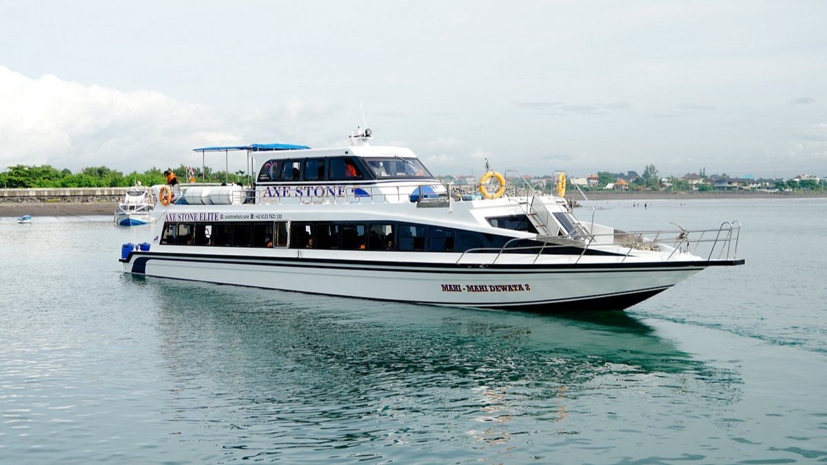 Axe Stone Fast Boat (1)